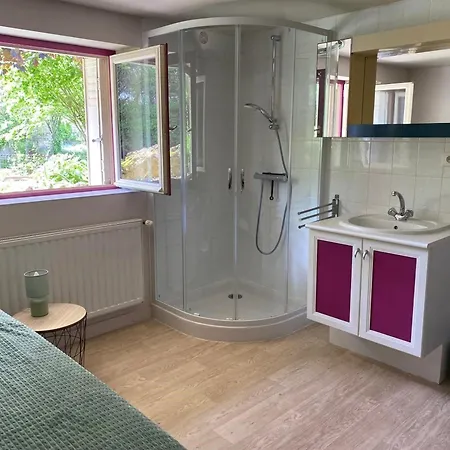 Country house Grande Maison En Bord De L'eau Avec Jardin - 6 Chambres, Proche Commerces La Chartre-sur-le-Loir