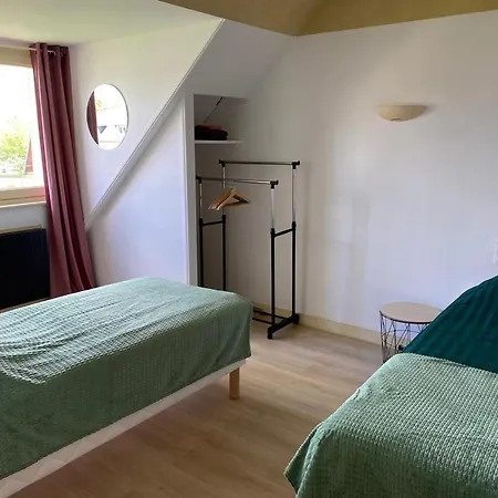 Vakantiehuis Grande Maison En Bord De L'eau Avec Jardin - 6 Chambres, Proche Commerces - Fr-1-410-442