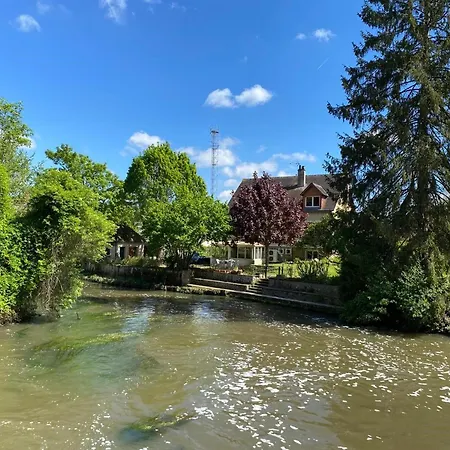 Grande Maison En Bord De L'eau Avec Jardin - 6 Chambres, Proche Commerces Country house