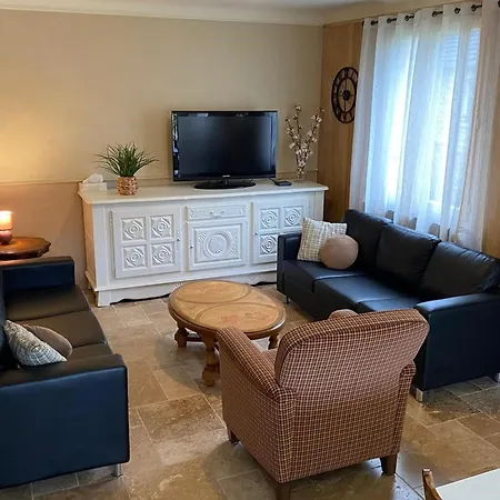 Ferienhaus Grande Maison En Bord De L'eau Avec Jardin - 6 Chambres, Proche Commerces - Fr-1-410-442 La Chartre-sur-le-Loir