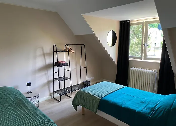 Grande Maison En Bord De L'eau Avec Jardin - 6 Chambres, Proche Commerces - Fr-1-410-442 *